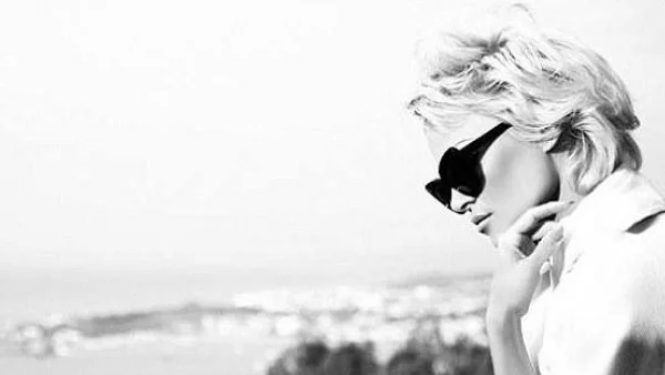 Памела написа стихотворение на развода си