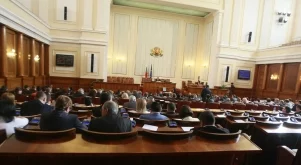 Парламентът ратифицира договора за заем от 1,5 млрд.евро 