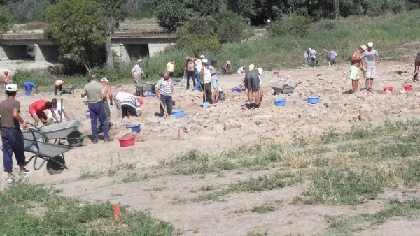 Археолози искат удължаване с три месеца на разкопките край Мурсалево 