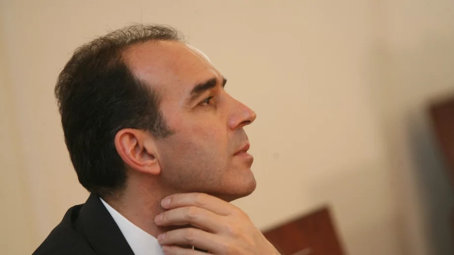 Гуверньорът на БНБ Иван Искров подава оставка от 10 юли