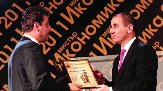 КТБ е отпускала хиляди в необезпечени кредити на политици и бизнесмени