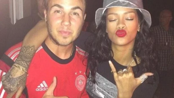 Риана празнува с германския отбор