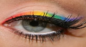 Ефектен грим в цветовете на дъгата