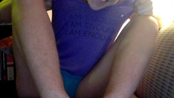 Нова интернет мания - жени с космати крака