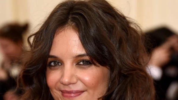 Кейти Холмс  излиза с  колега