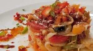 Лятна салата с печени чушки