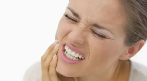 Натурални лекове при зъбобол и кървящи венци