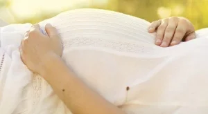 Бременността подмладява