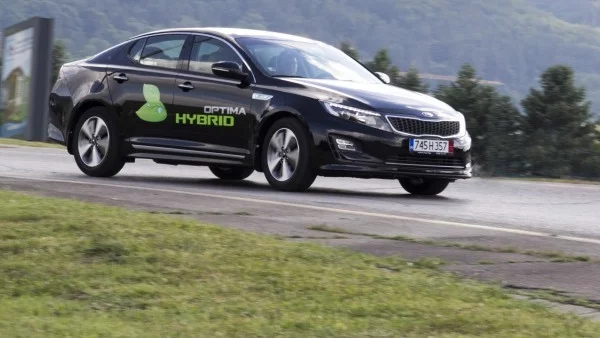 KIA Optima Hybrid: Оптимална изнеда (тест-драйв)