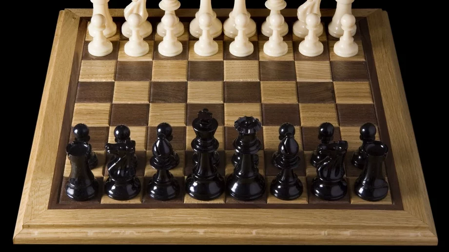 Енергийният шахмат около България 