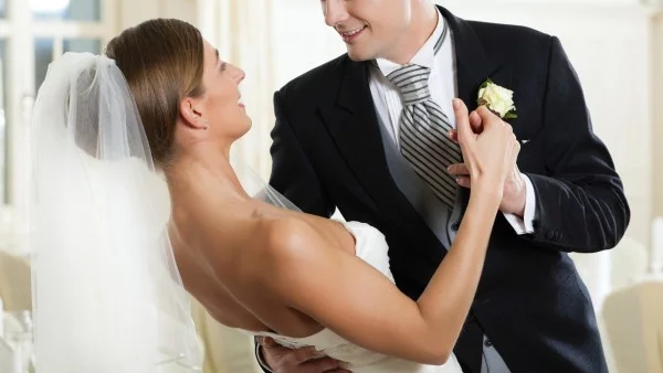 Най-популярните песни за първи сватбен танц