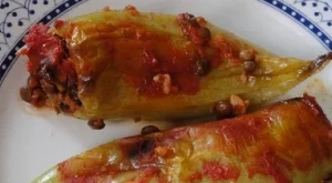 Пълнени чушки с кайма и леща