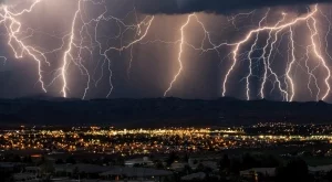 Какво да правим, когато ни настигне буря?