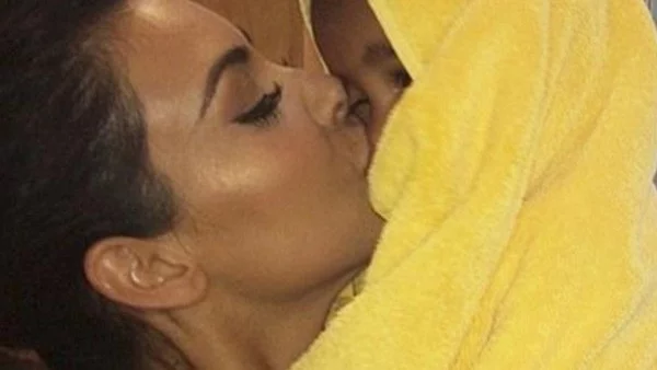 Щерката на Ким Кардашиян проходи