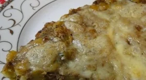 Лесна мусака с кайма, леща и кашкавал