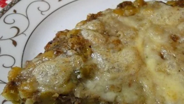 Лесна мусака с кайма, леща и кашкавал