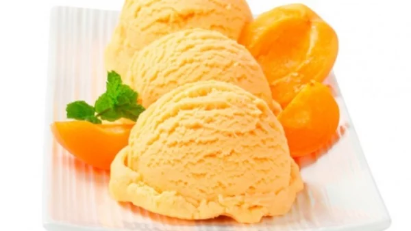 Домашен сладолед с кайсии