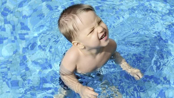 Хлорът в басейните увеличава риска от астма при децата