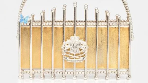 Дамска чанта с 1000 години гаранция