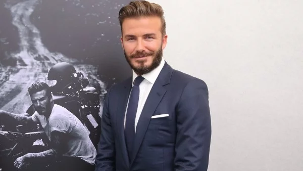 Най-красивият мъж в костюм