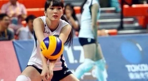 Прекалено красива, за да играе волейбол?!