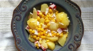 Печени картофи с рулца от раци