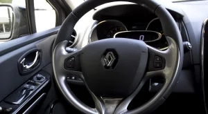 Франция продаде част от дела си в Renault 