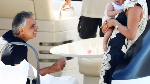 Търсят VIP апартаменти за Бочели в София