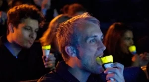 Създадоха светещ сладолед 