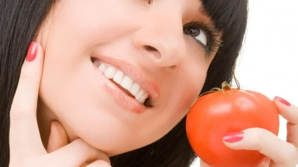 7 начина да се разкрасите с помощта на домати