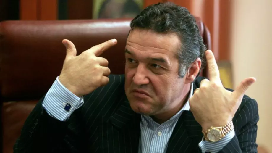 Джиджи Бекали впрегна и автобуса на ФКСБ в помощ на украинските бежанци