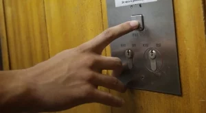 6 от 10 асансьора у нас се проверяват фиктивно