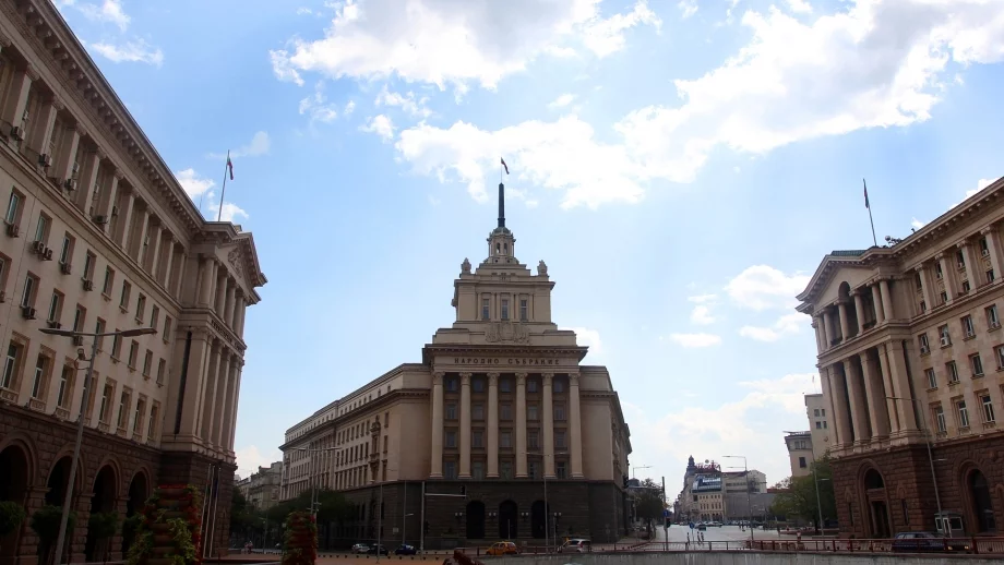 Преместването на депутатите в бившия Партиен дом ще струва 25 млн. лева