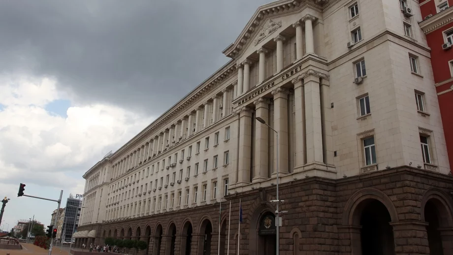 Кабинетът дава 11,2 млн. лв. допълнително на министерства и ведомства