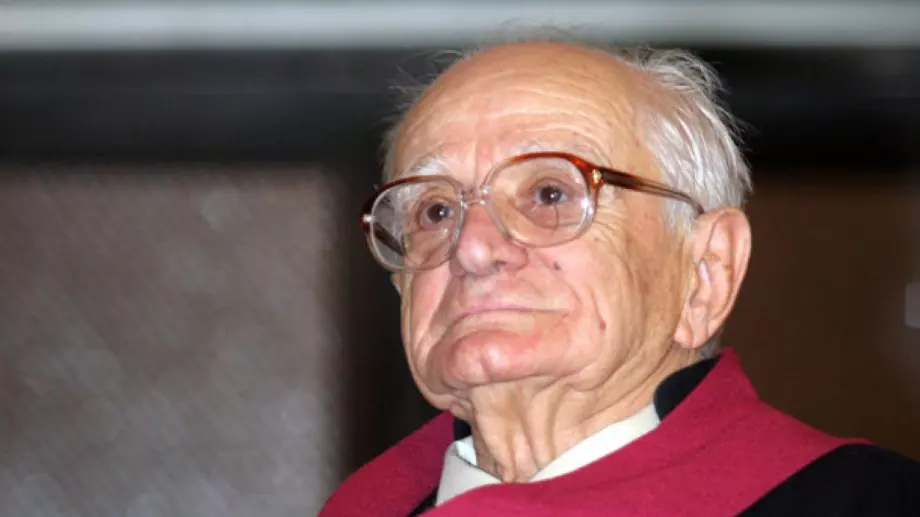 10 вечни цитата на Валери Петров. Велики, колкото него!