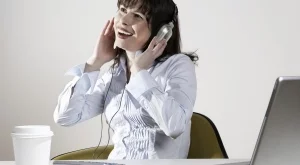 Мотивиращи песни за офиса