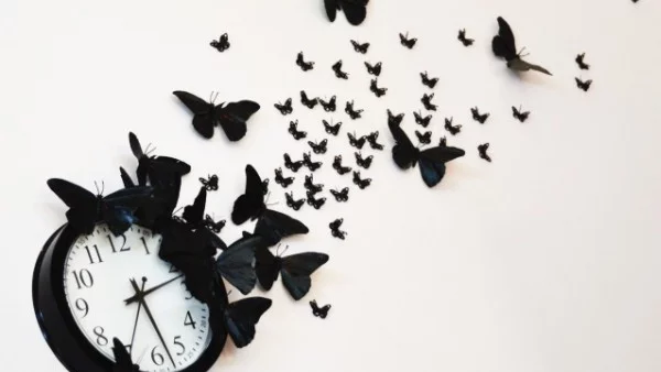 Направи си сама: часовник с пеперуди