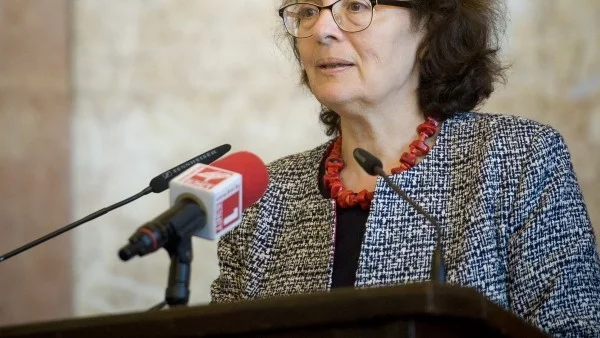 Децата на бежанците от Калище ще учат в София или Земен