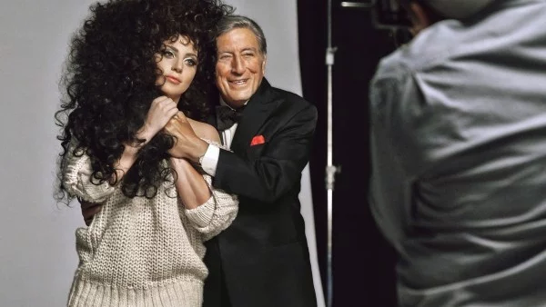 Лейди Гага участва в кампания на H&M