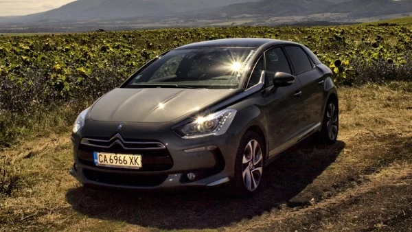 Citroen DS5 2,0 HDi: Haute couture (тест-драйв)