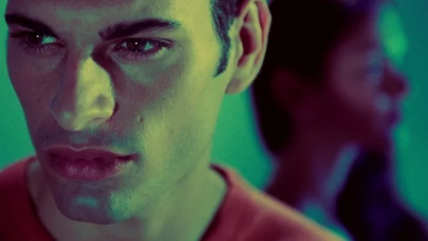 Накрая обичаме тези, които ни презират