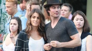 Иън Сомърхолдър и Ники Рийд на пазар за секс играчки