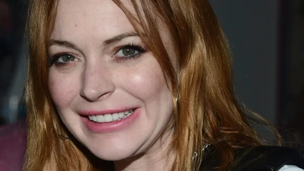 Линдзи Лоън отказва цигарите с хипноза