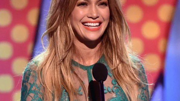 Джей ло иска дует с Риана