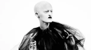 Неизлечимо болна жена е открила спасение в моделството