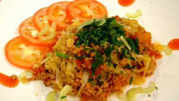 Прясно зеле с кайма