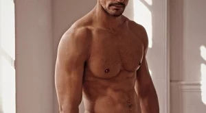 Горещо! Дейвид Ганди по бельо