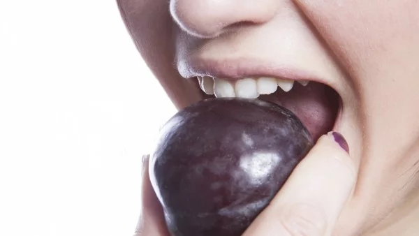 За какво са полезни сините сливи