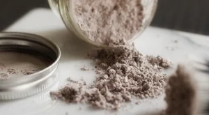 Супер лесен домашен сух шампоан