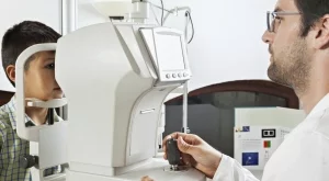 Безплатни очни прегледи  за ученици